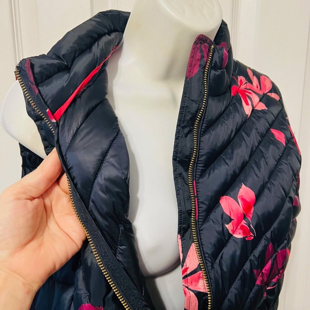 Joules-Women's Puffer Floral Navy Blue Vest-Great Britain-Size 8 US-Warm-Travel - Picture 5 of 16